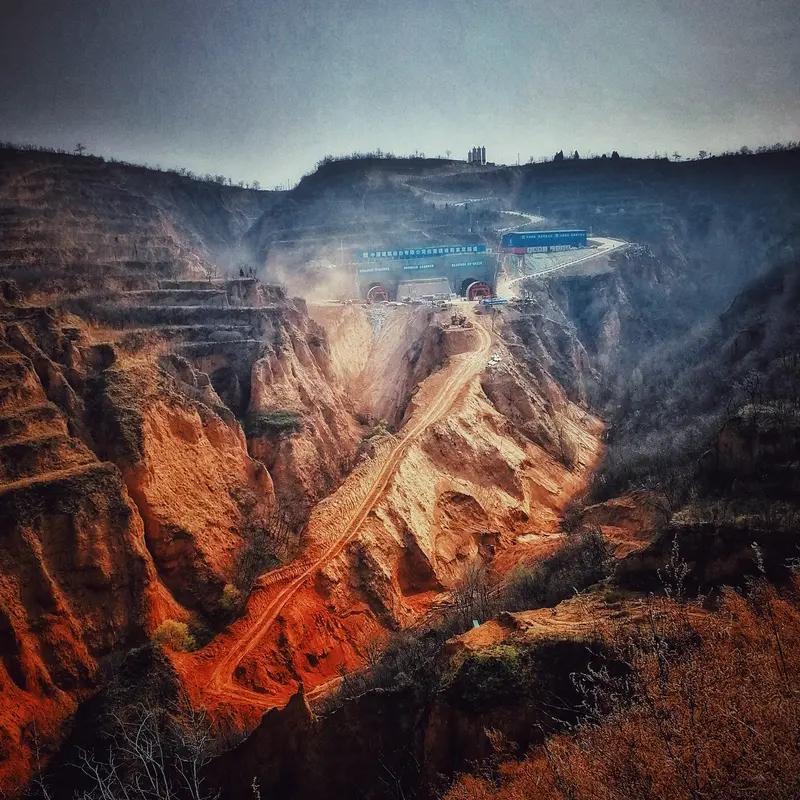 河南矿山“全网最爱发钱老板”崔培军：今天下午希望六千万元现金全部发完，员工数得多