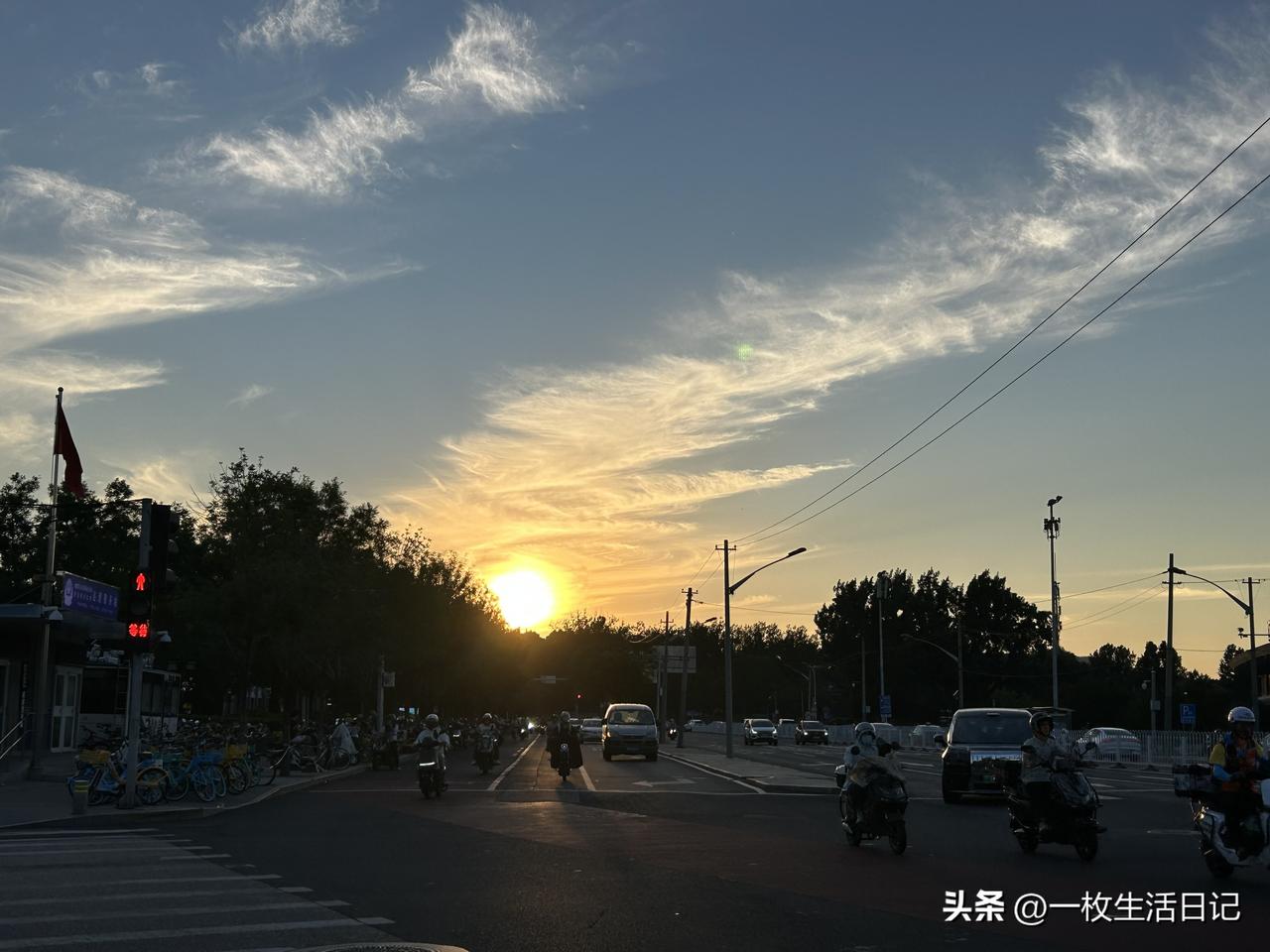 入伏第一天跳了一个多小时[捂脸]我不是一个特别怕热的人，跳跳操出点汗还挺舒服的[
