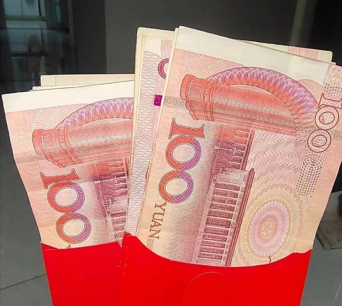 女儿上大学，我妈给孩子5千元，娘家真给力女儿上大学，我妈给了孩子5千元，我妹给2