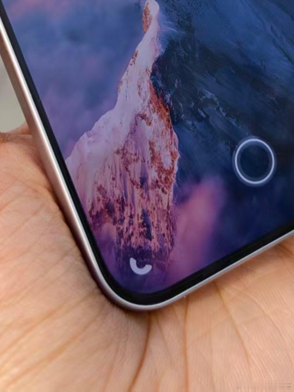 iQOO Z11iQOO全线机型都提升了颜值，不仅设计的更好看和带来全新的配色，