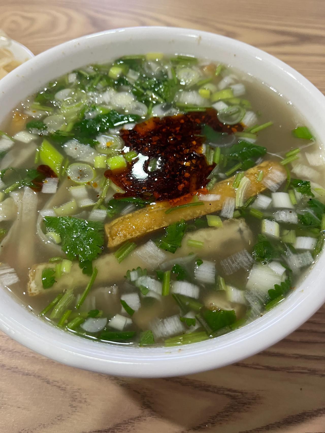 冬天来碗热气腾腾的牛肉汤 满足😌