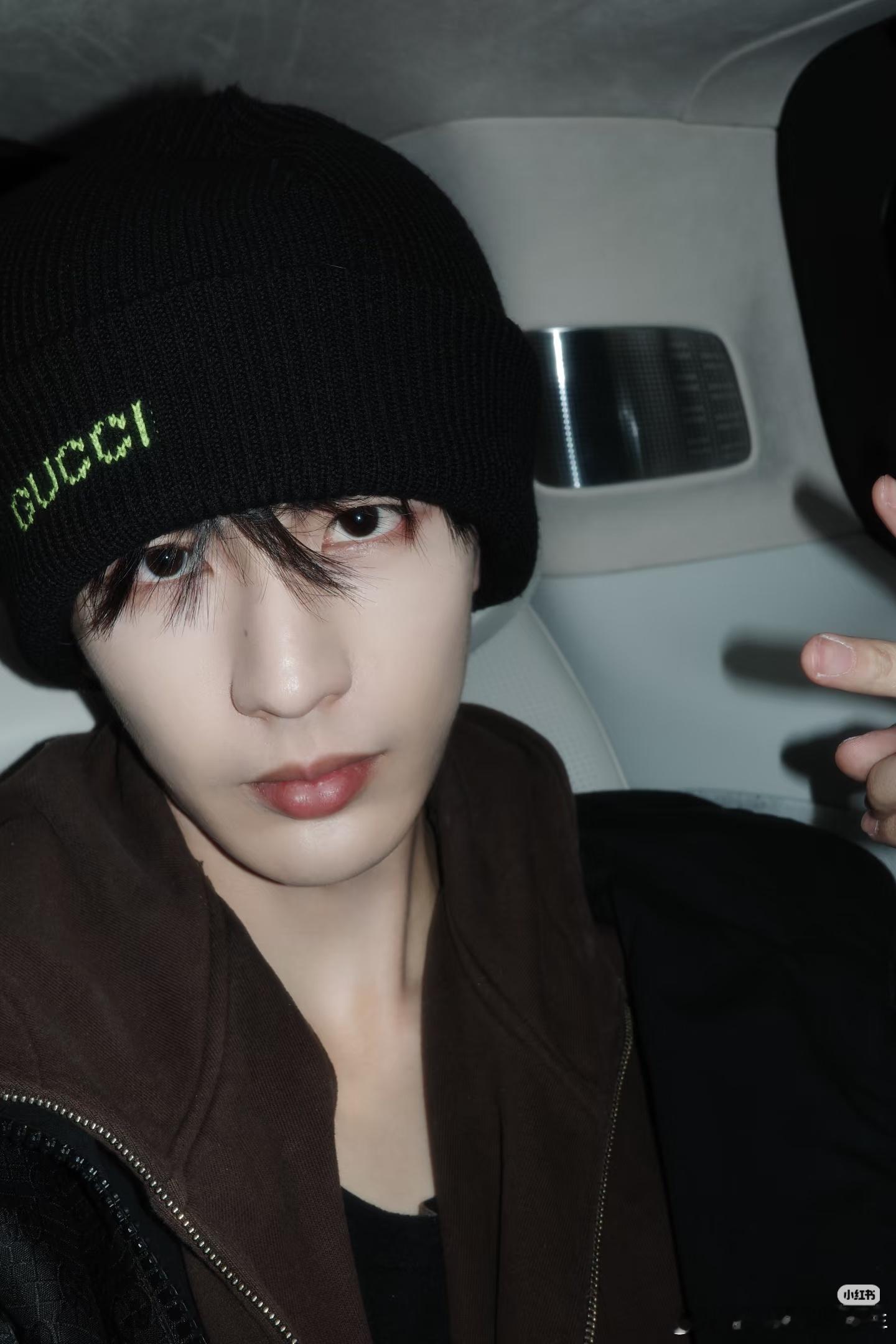 张凌赫谢征逐玉你有这张脸！！拿什么输男神这么帅还修炼了自拍拿什么输张凌赫谢征