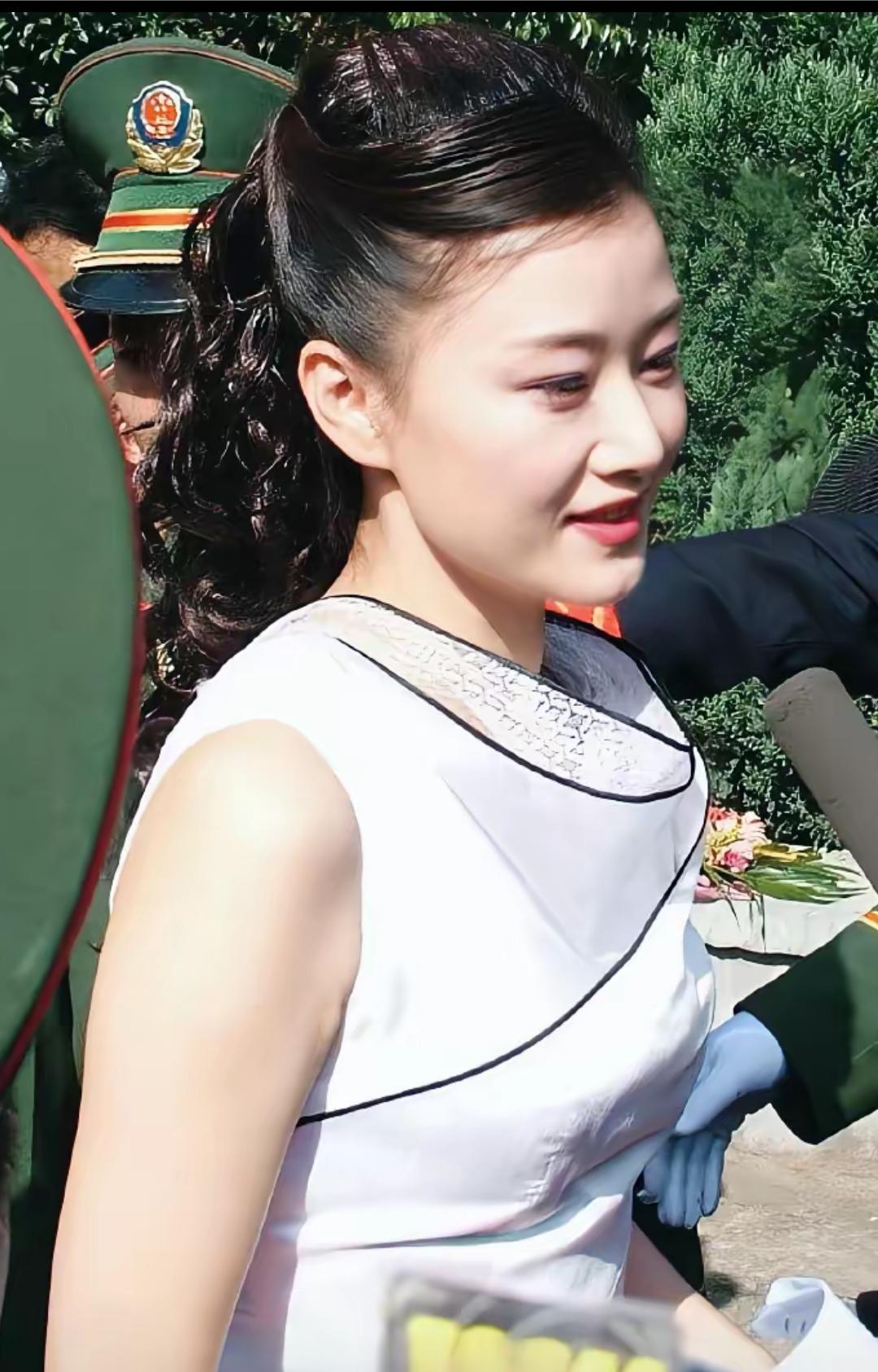 年轻时的宋祖英人美，唱的歌也好听