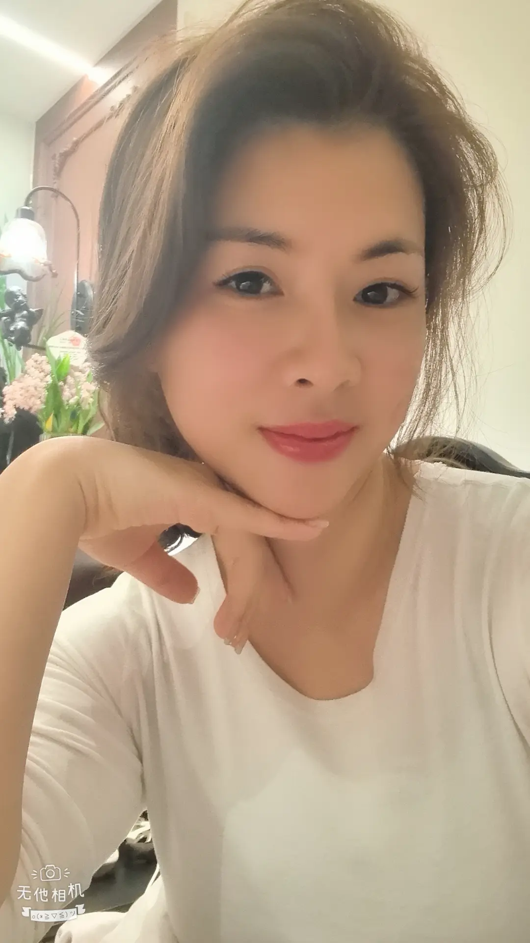 首先你要快乐，其次在其次