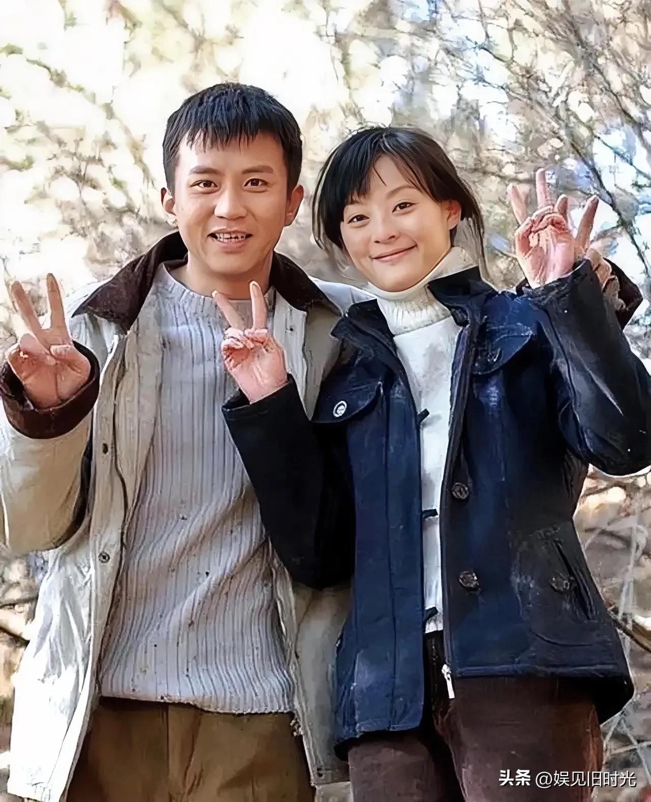 邓超和孙俪拍《幸福像花儿一样》时，两个人住隔壁，有天凌晨邓超接到孙俪发来的短信“