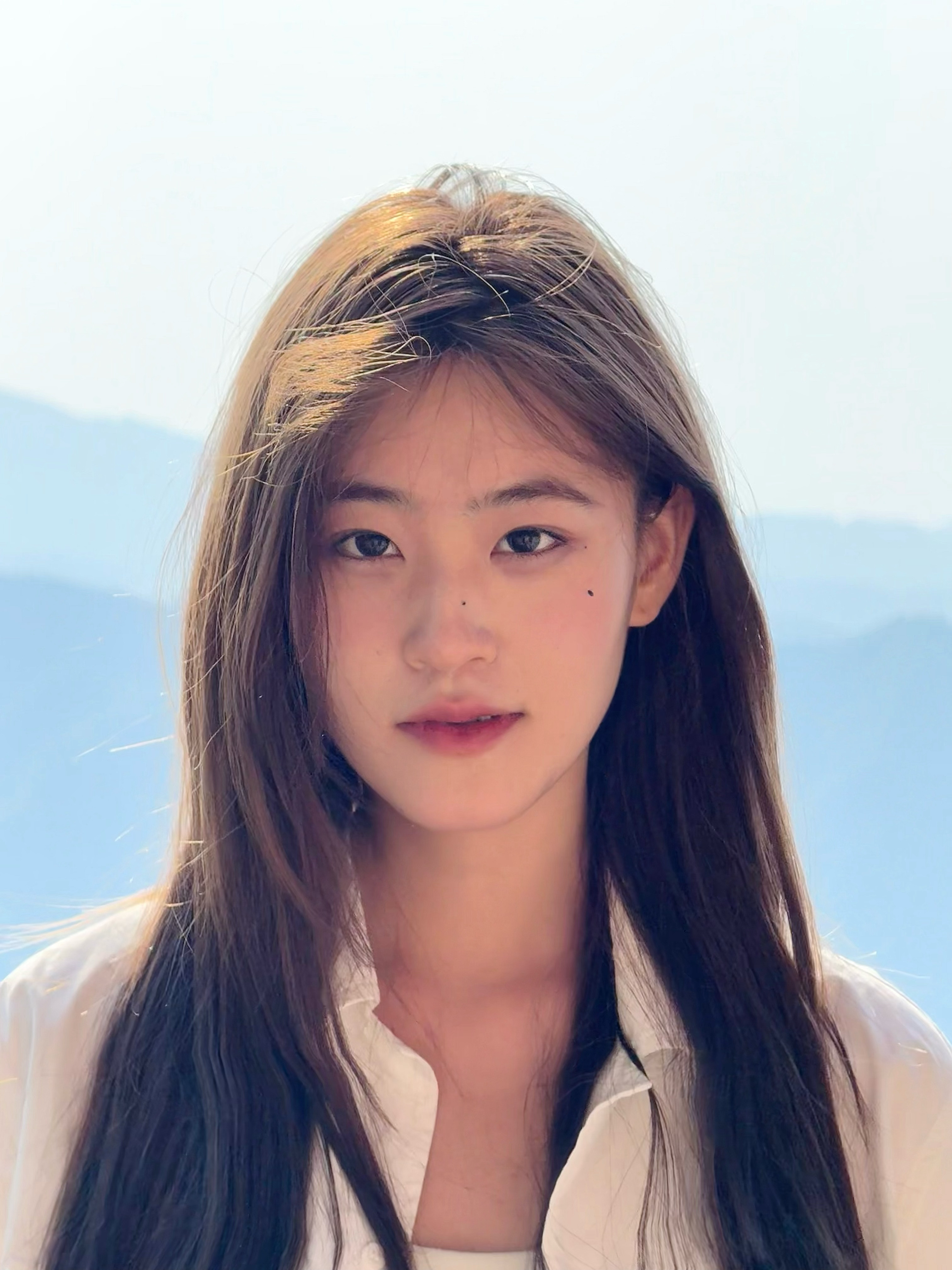 昨天爬山去了⛰️图二刚把帽子取下来像流浪汉 嘻嘻好多喵喵🐱！  ​​​