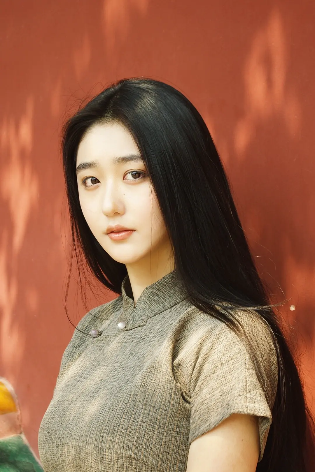 “观我往旧，同我仰春”