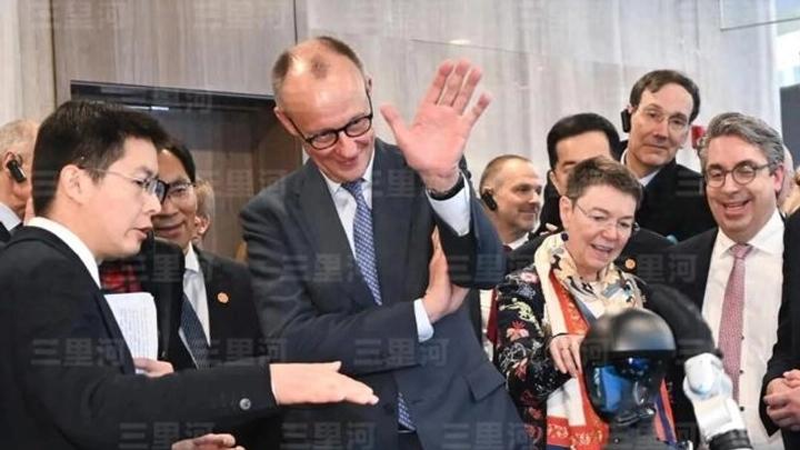 工业强国总理突然造访：这家中国公司藏着下一代工业霸权？
 
2月26日下午，德国