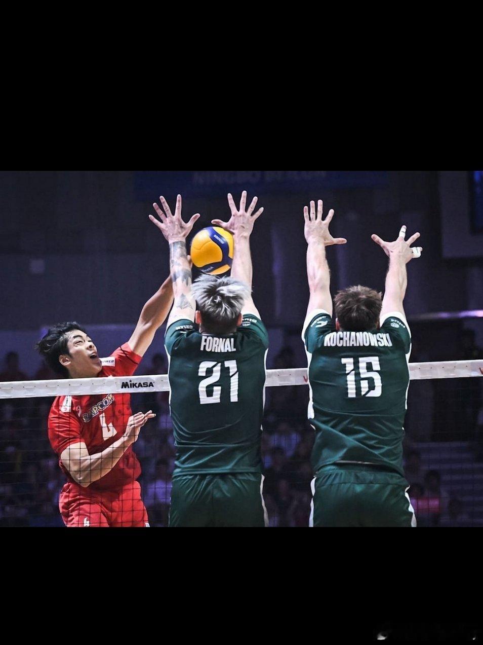 国际排联（FIVB）与国际奥委会（IOC）正协商，计划在洛杉矶奥运会采用 “12