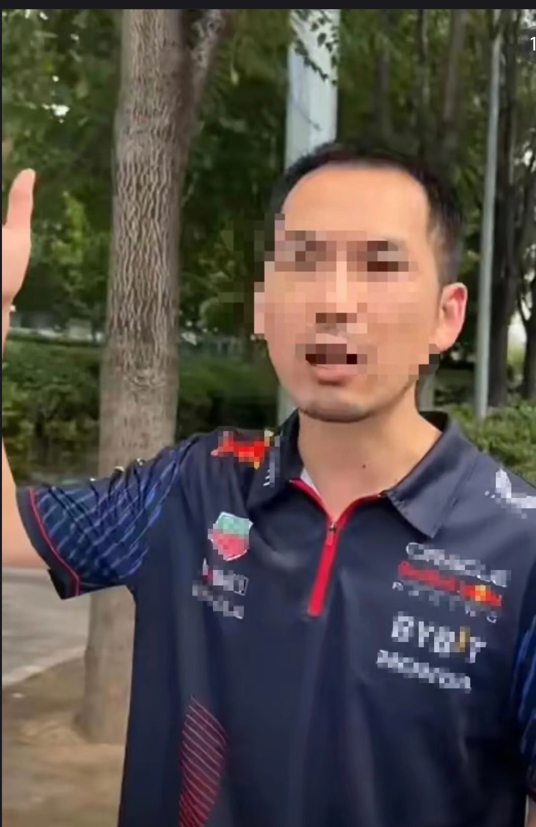 网红铁头退庭时辱骂法庭这种二审会不会再适当加点儿？[允悲]给他能的 ​​​