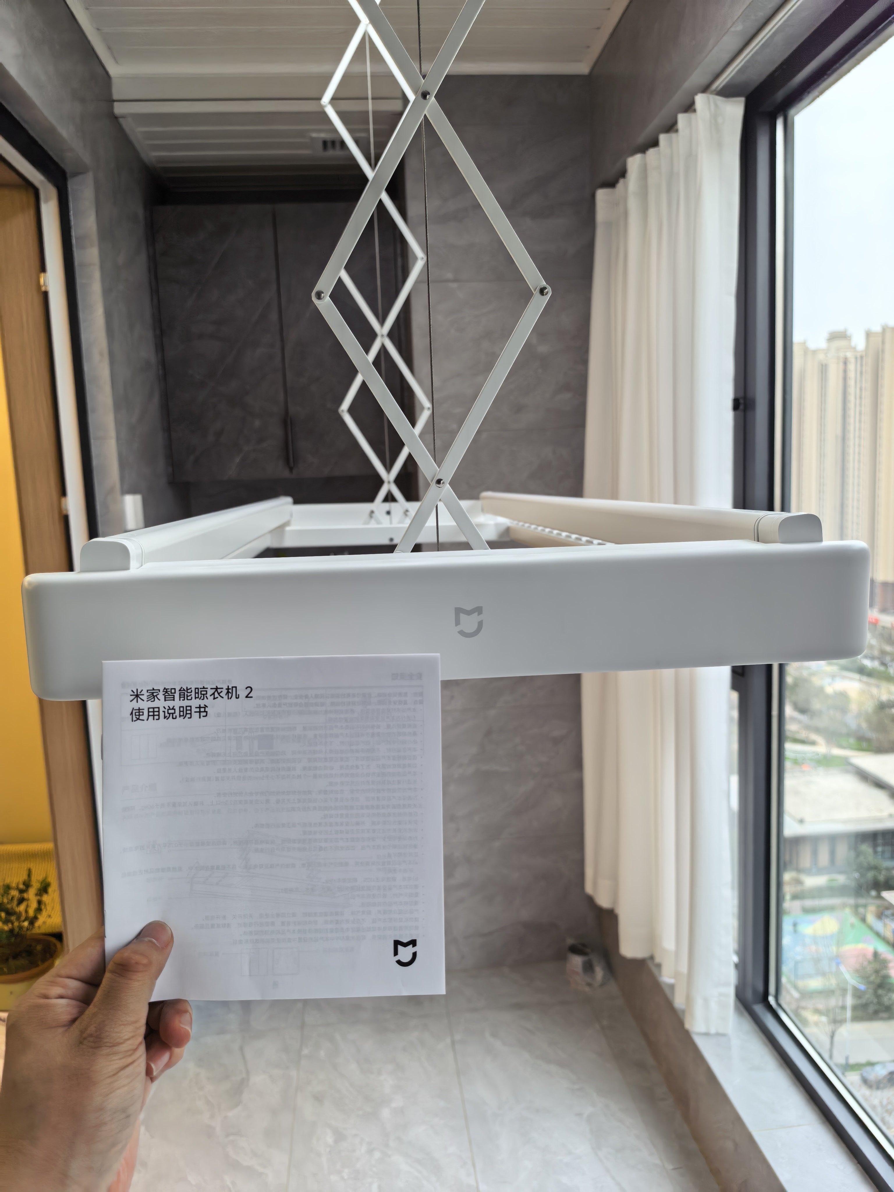 四季沐歌的晾衣机的质量和售后太烂了，今天终于换成米家智能晾衣机2了。去年新房自带