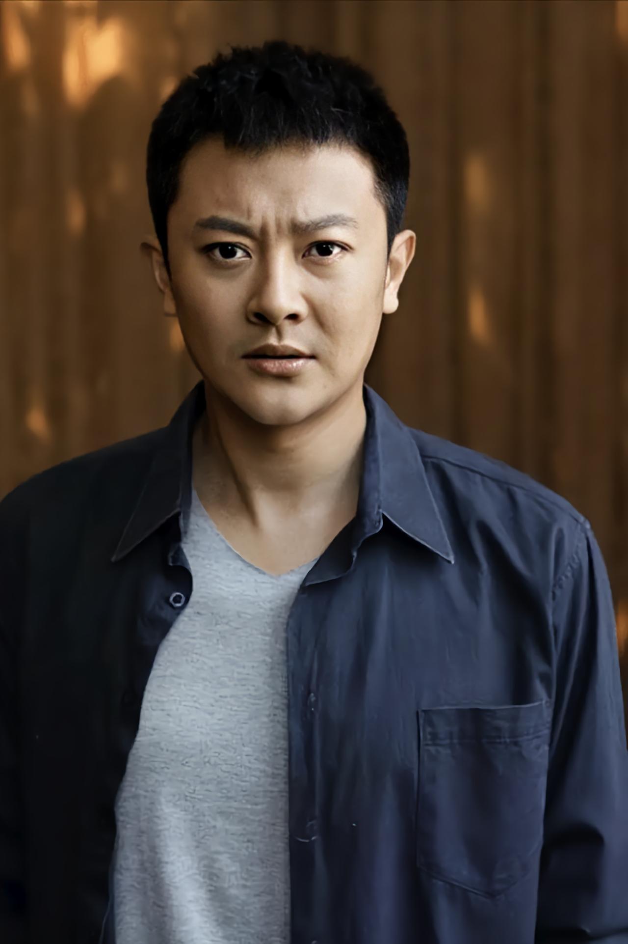 2015年，演员印小天风光娶妻，彩礼和婚礼花了400万，女方哈琳娜人设完美，承诺