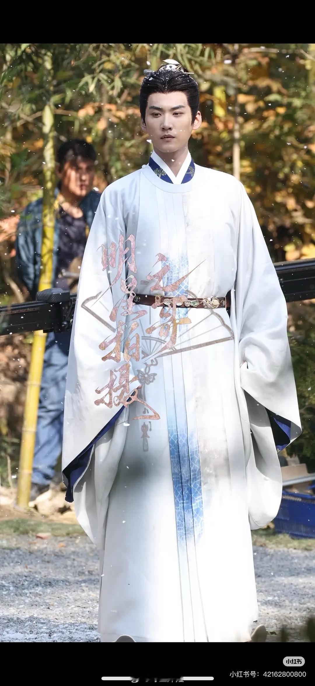 大家觉得周柯宇适不适合古装？ 