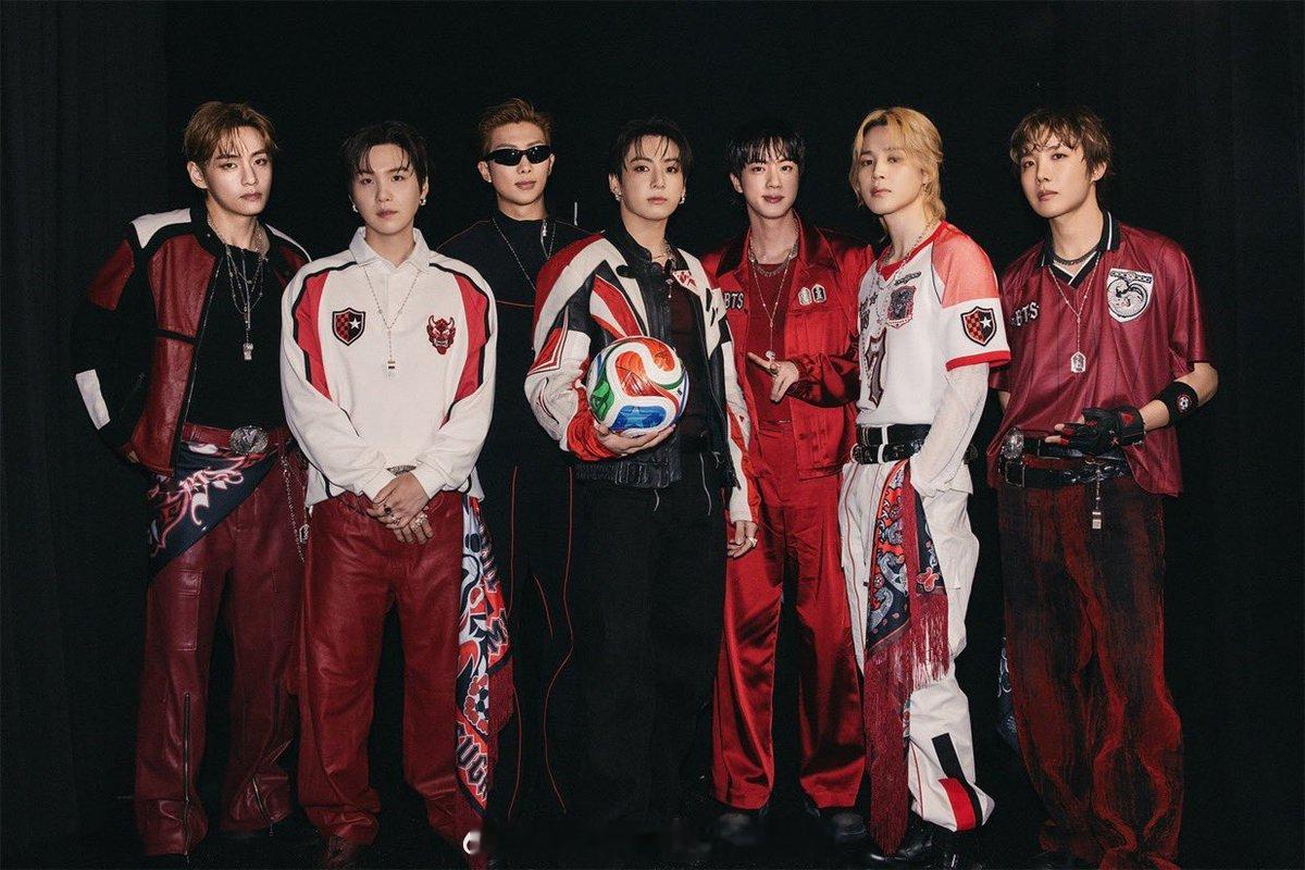 BTS 【BTS世界杯中场秀表演创下FIFA官方Reel播放记录】据数据显示，韩