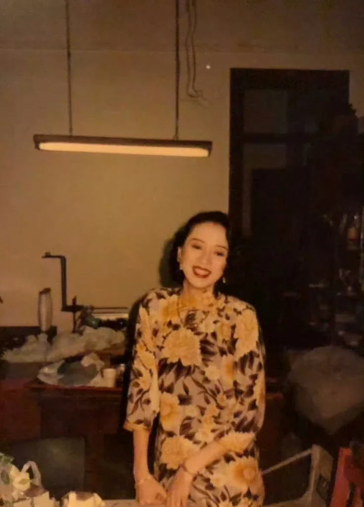 🎞️1987年梅艳芳在《胭脂扣》的片场