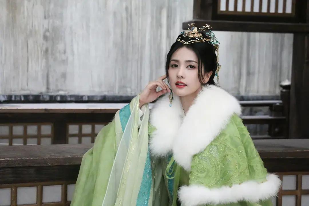 电视剧网播热度榜，《破事精英2》排在倒数，《漫长的季节》第二

截至发文时间，从