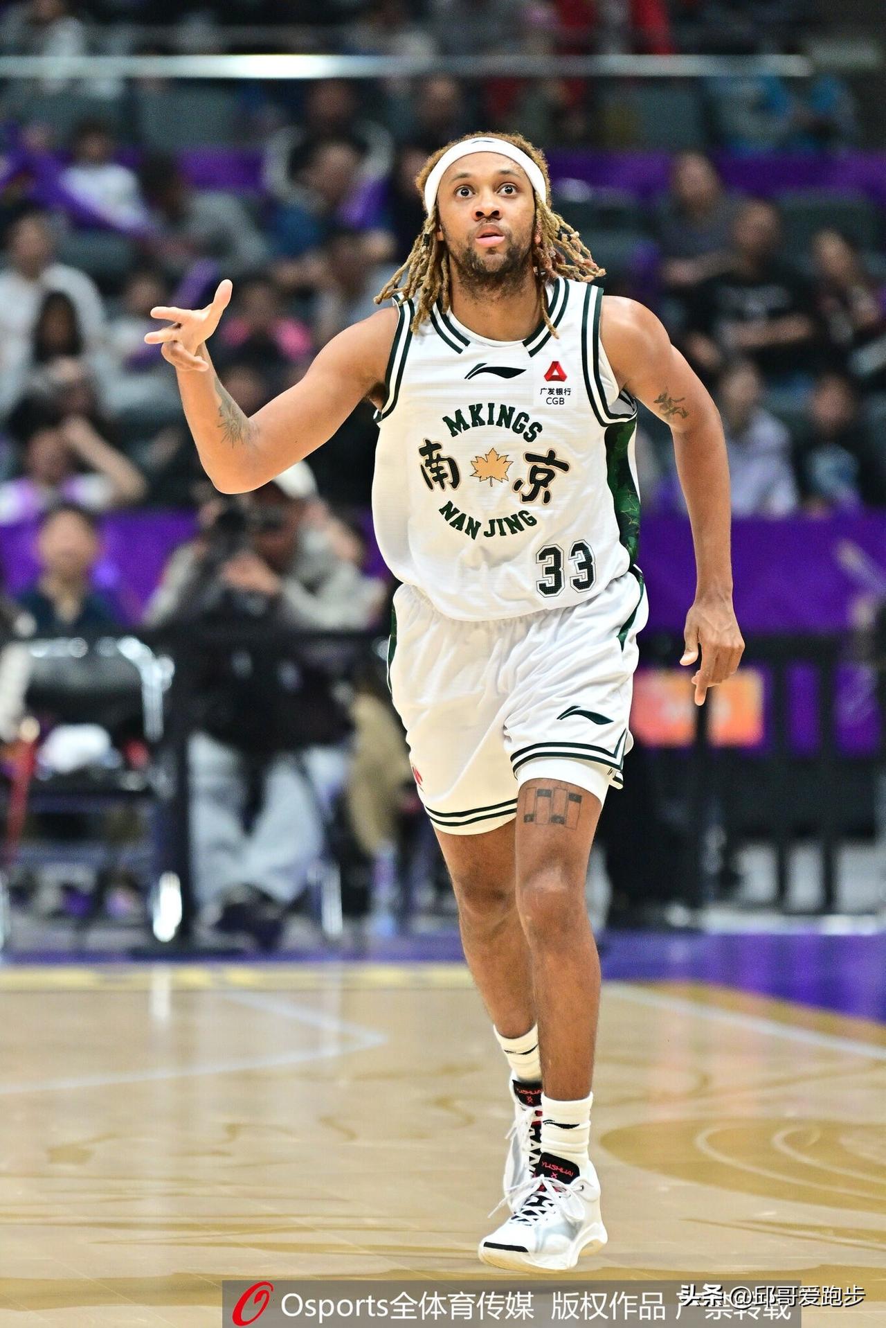 南京天之蓝让了一个郭昊文，北控还是在主场遗憾的输球了！
其实北控就输给了帕克，让