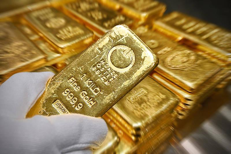 金价高位难回落！美债风险加剧，全球央行大举囤金，短期下行空间有限
近期国际黄金价