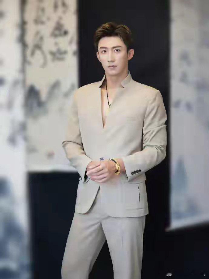 王玉雯方否认和黄景瑜恋情王玉雯探班王子奇上了黄景瑜的房车 也许就是碰巧了 不要大