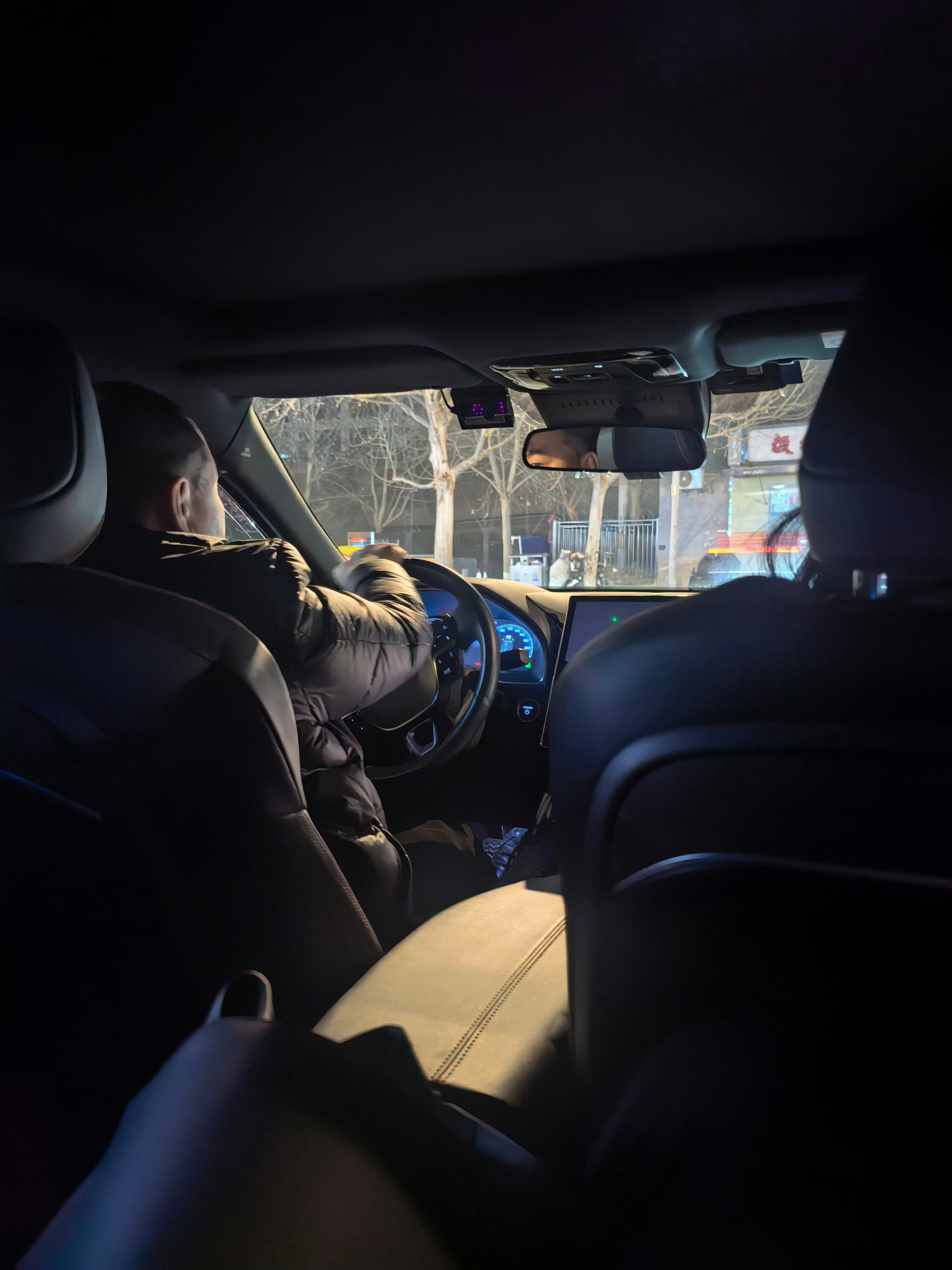 网约车司机高时长工作时代将结束网约车司机将不得1日驾驶超8小时出发点是好的但是该