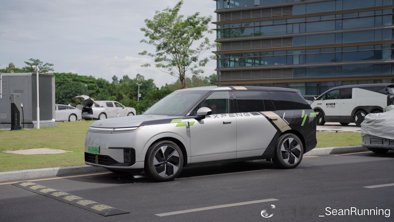 8月27日小鹏第二代VLA官宣迭代新版本，不仅量产车G9L首发落地，小鹏Robo