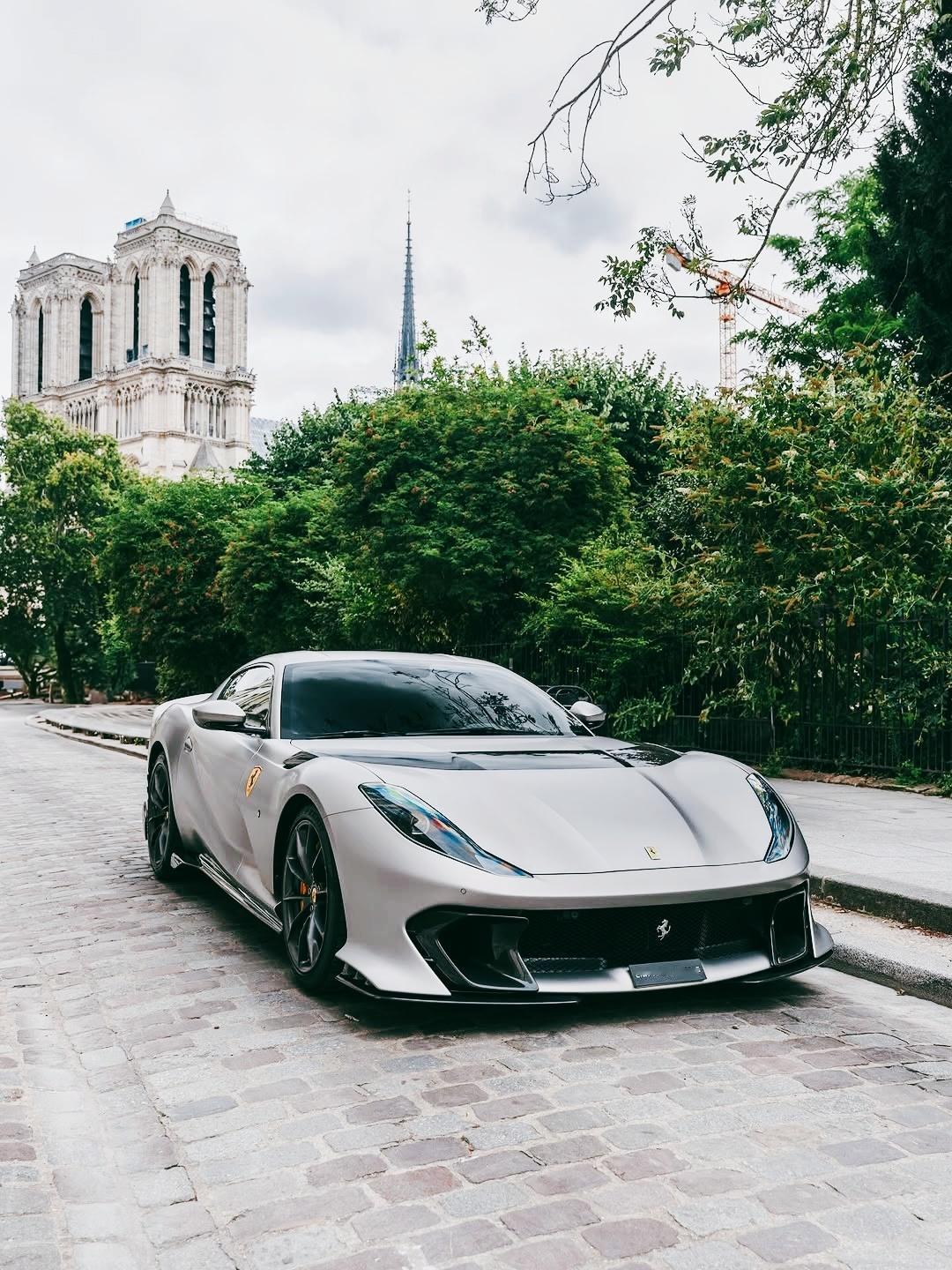 Ferrari 812 Competizione搭载 6.5L  V12 自然吸