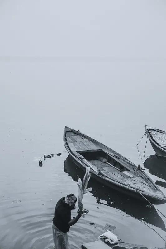 恒河倒奶刺痛全球：宁愿喂河也不给饿童，信仰不该是冷血的借口
 
家人们刷到了吗？