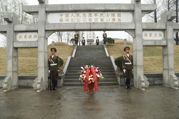 朝鲜韩国同时重视中国志愿军烈士，运20B飞向半岛，接英灵荣归故土。

据新华社4