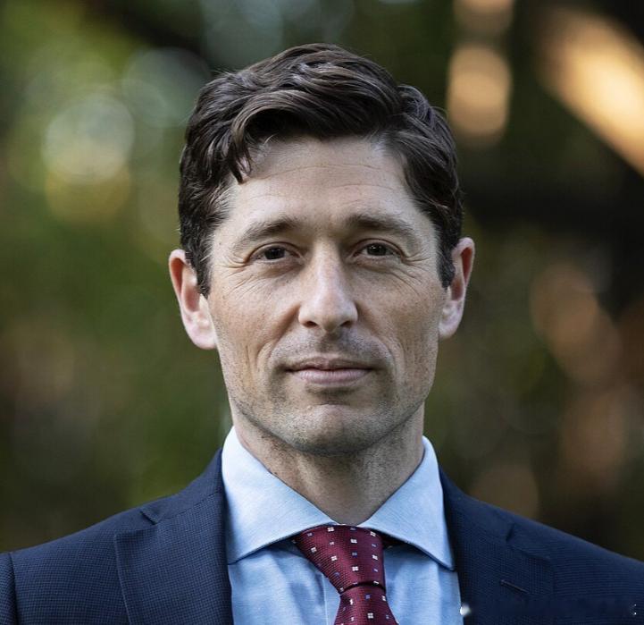 【黄金时代】川普刚刚就明尼阿波利斯市长雅各布·弗雷誓言不遵守联邦移民法一事发出警