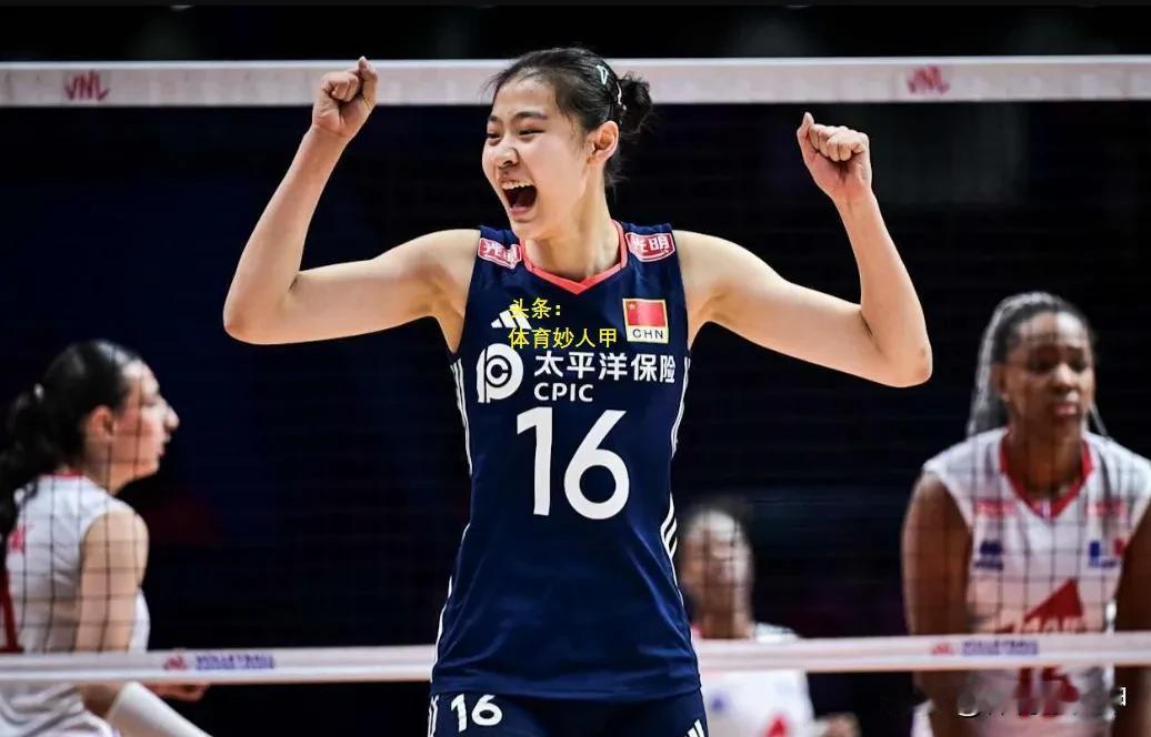 国际排联官网点赞中国女排2人：打出如此惊艳的配合！
2025年世界女排联赛，对于