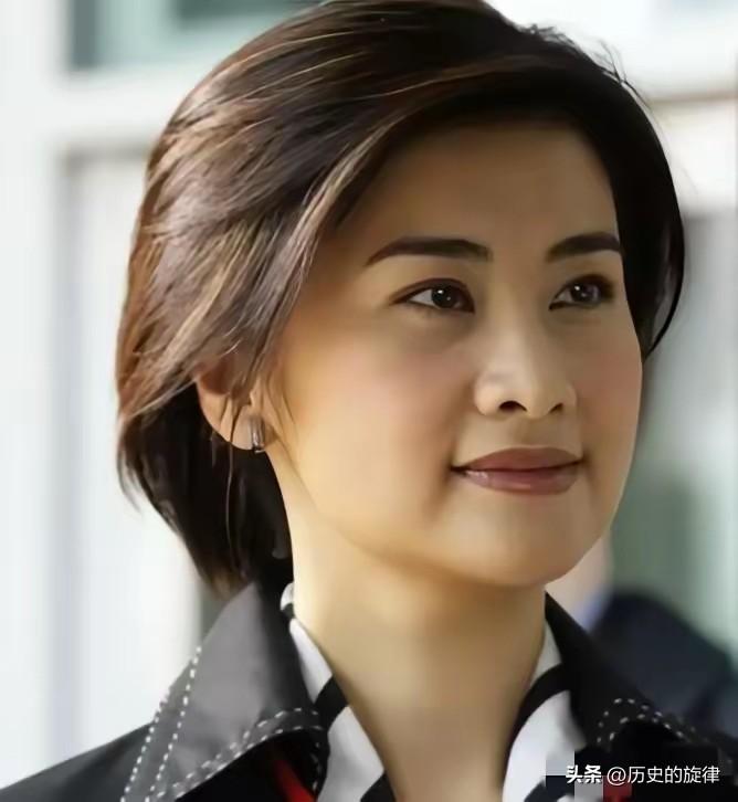 2000年吴小莉浙江寻亲：见哥哥家徒四壁，她偷偷做了个改变一生的决定
 
200