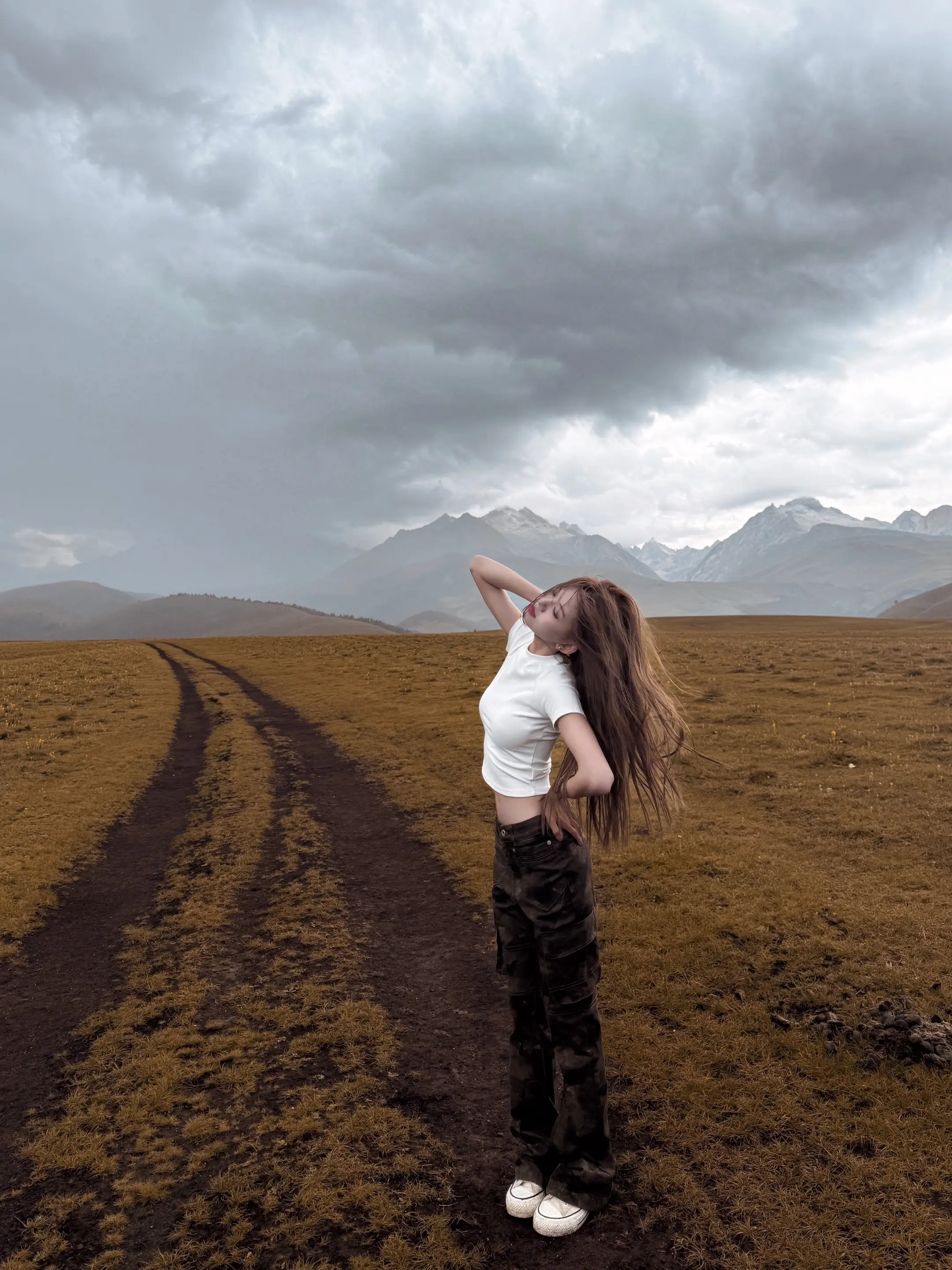 别谩骂以前的自己 站在雾里谁又能分得清东西南北