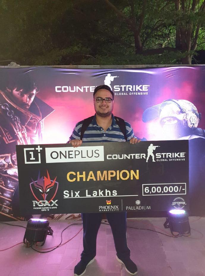 斯诺克：印度阿三辛格·查达曾是CS职业选手。
来自咖喱印度的斯诺克球员辛格·查达