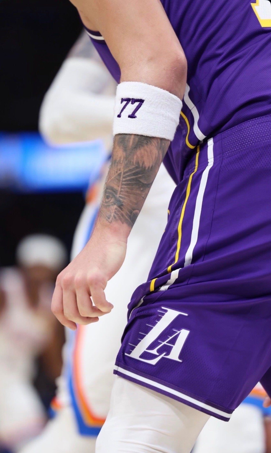 卢卡更新社交媒体,77 