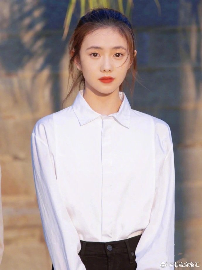 刘浩存 美美的头像存起💕💕 