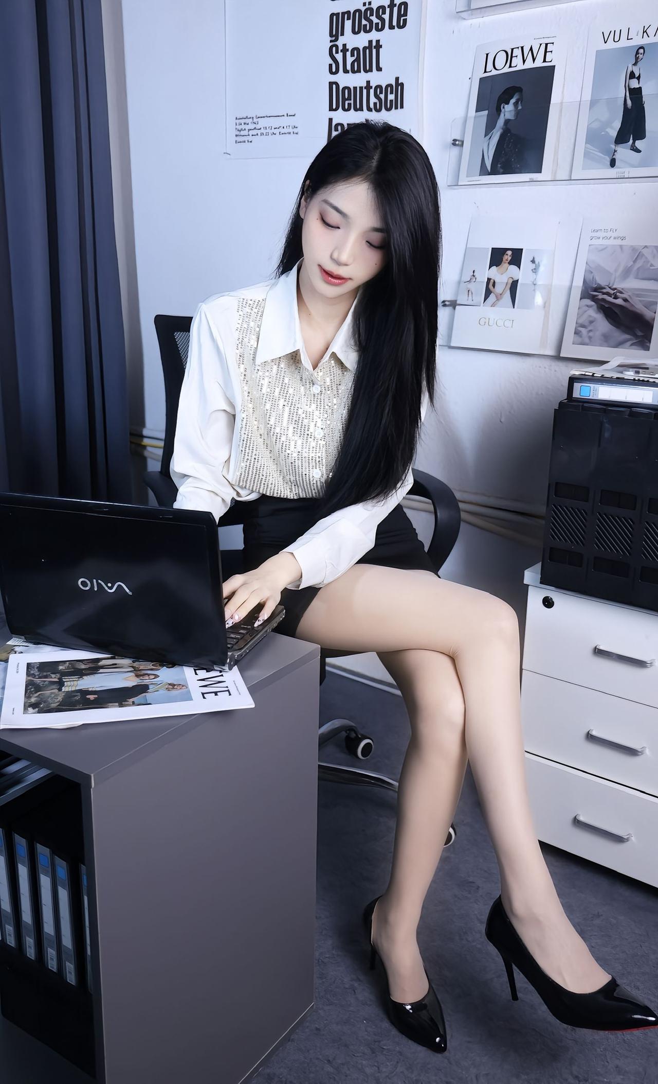 我可以做你的女同事吗