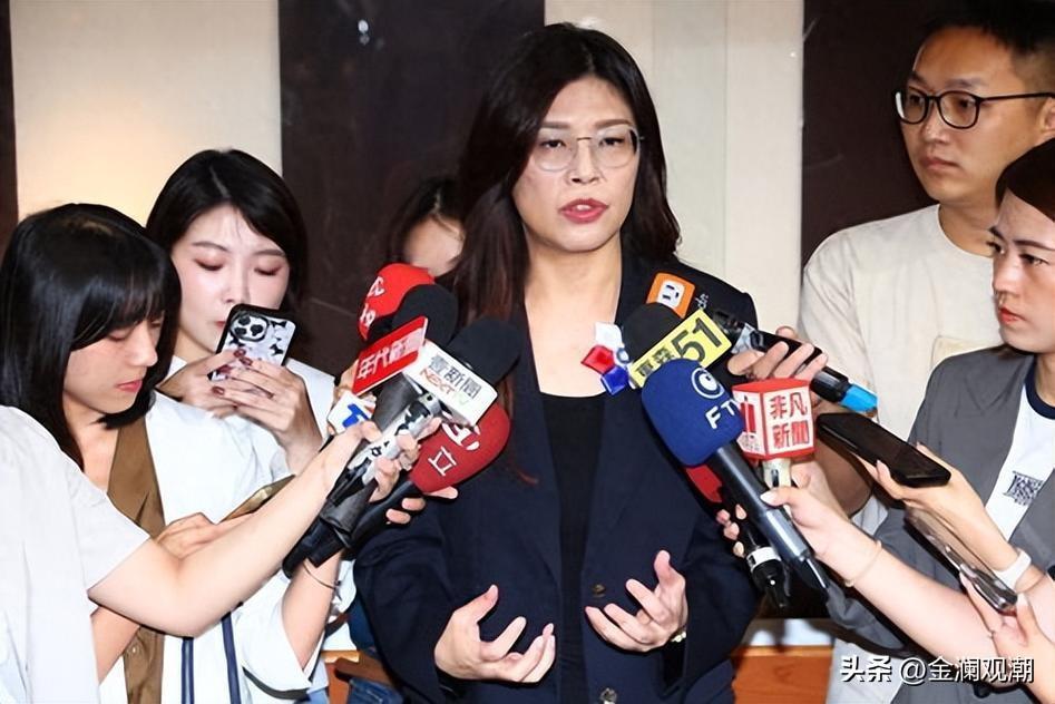 郑丽文访陆遭民进党恐吓：敢去大陆，就判你5年！
 
国民党主席郑丽文刚宣布4月7