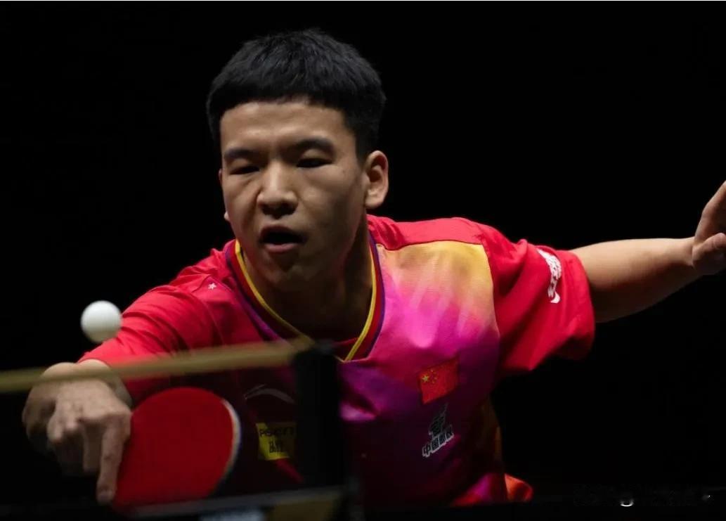 向鹏终结魔咒，挺进16强
WTT中国大满贯男单1/16比赛中，向鹏以3-1战胜奥