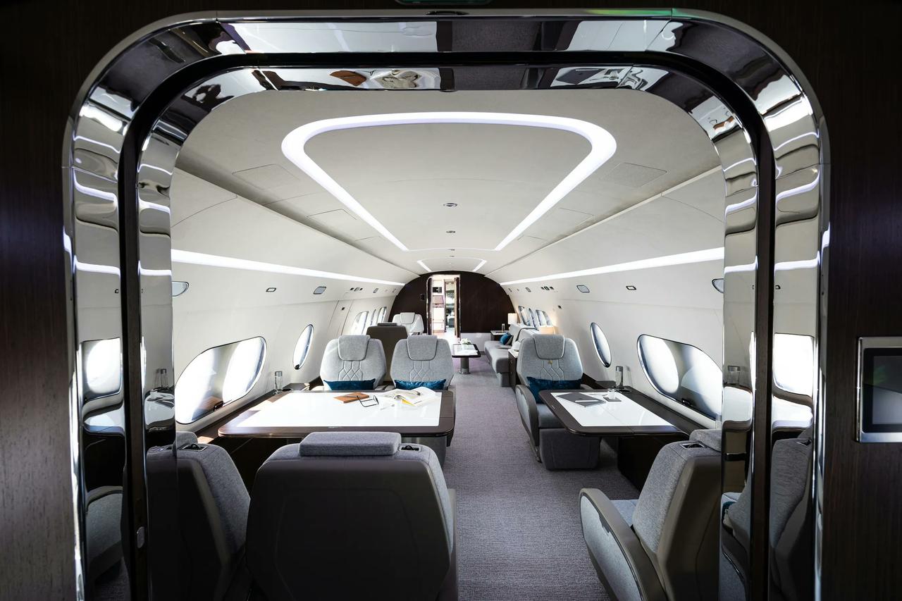 近日，空客公务机向一家未具名企业，交付了亚太地区首架ACJ TwoTwenty公