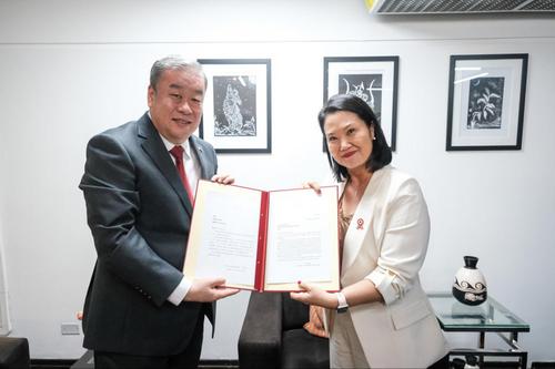 秘鲁这位刚上台的日裔女总统，竟然做出了一个让美国彻底傻眼的决定！

大选结果正式