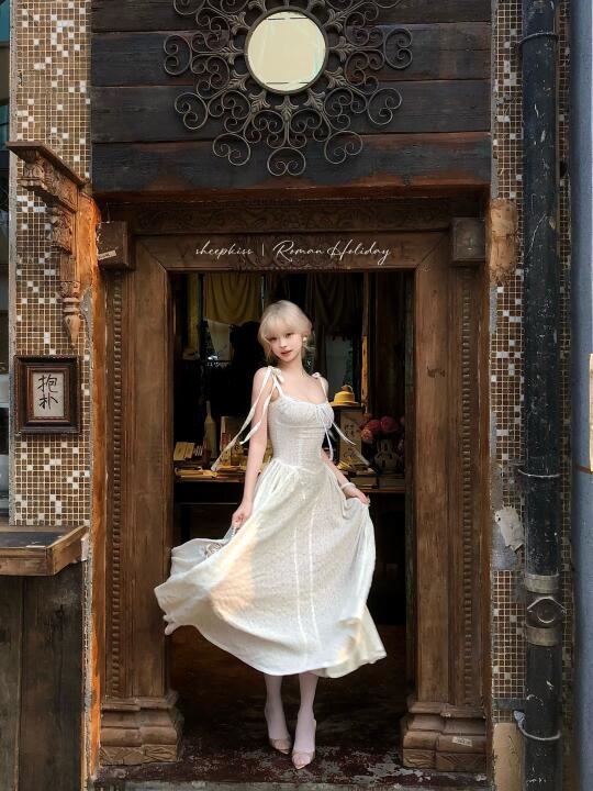 《 Roman 》