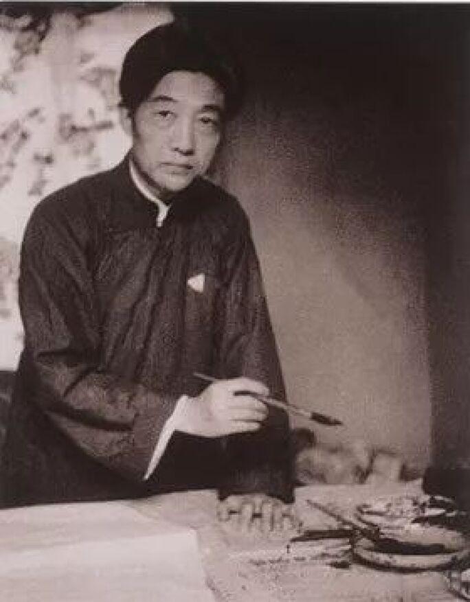 1912年，17岁徐悲鸿上床后主动凑近妻子，妻子惊喜不已，连忙主动抱住丈夫。可夫