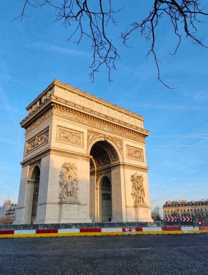 法国废除婚姻中的性义务？
     浪漫国度法兰西的国民议会最近全票通过了一项法