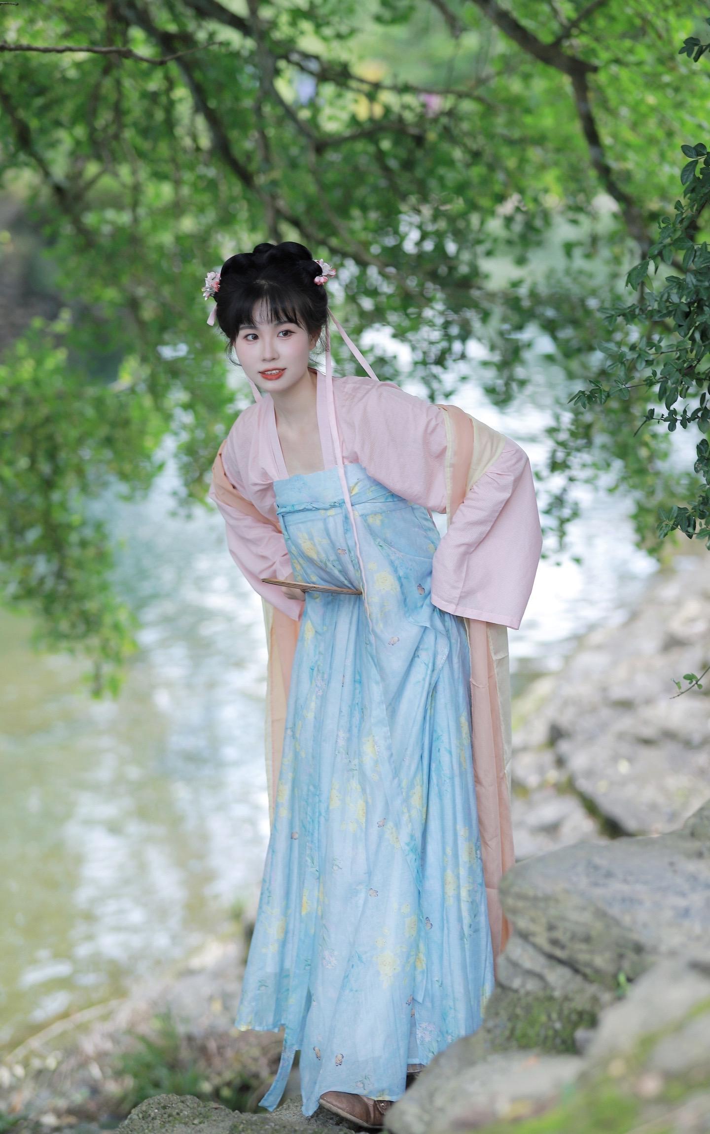 青梅摘一枝 换做青梅酿