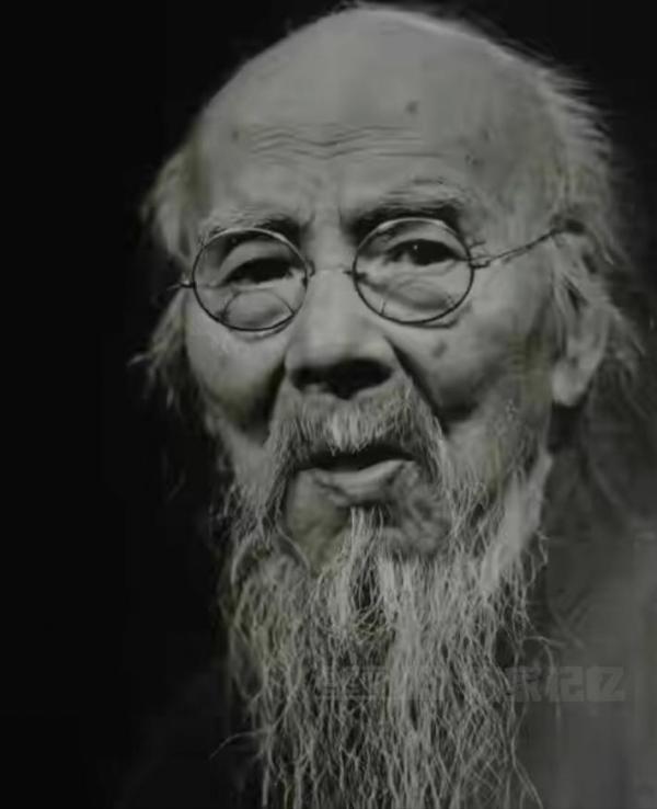 “这是废稿，万万不可悬挂！”1950 年中南海雅聚，九十岁齐白石当众开口讨要画作