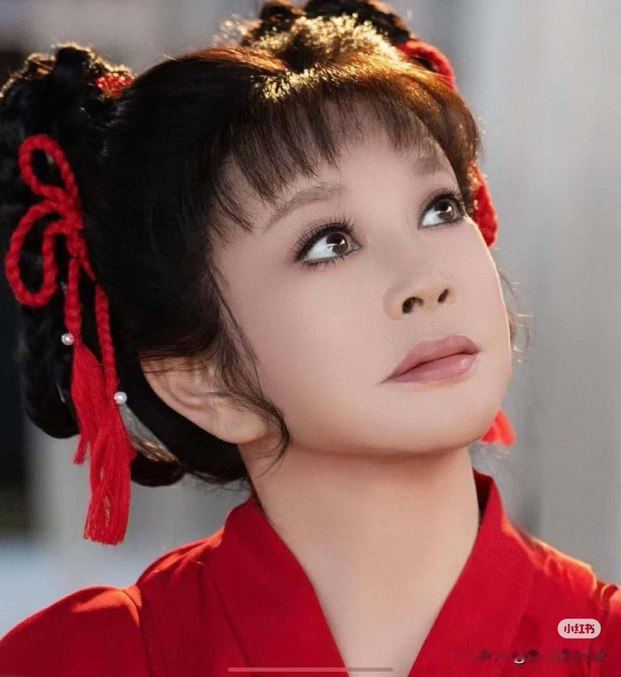 庆奶真是自信过了头
刘晓庆再次出演《武则天》
这次她只用了10天就拍完了80集的