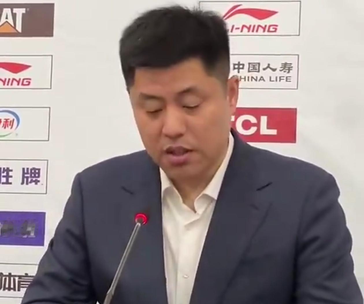 杀鸡儆猴！山西男篮主教练因辱骂裁判被罚款禁赛！

山西男篮主教练潘江因在比赛中质