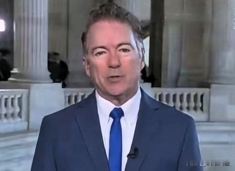 美国参议员兰德·保罗对特朗普持续打击涉毒恐怖分子的做法表示强烈不满。

他批评道