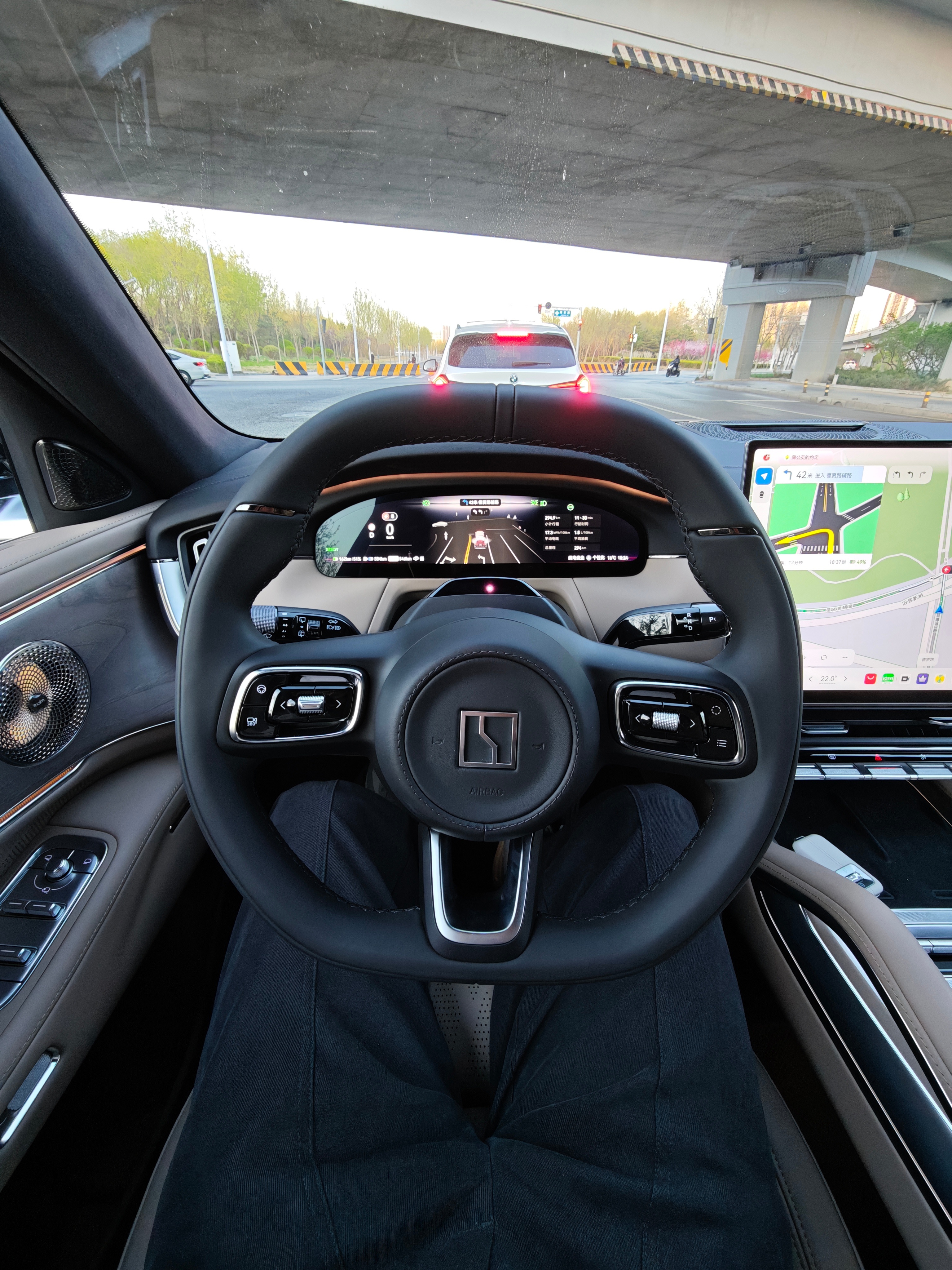 就tm你叫新公路之王啊？那我可要站起来蹬了