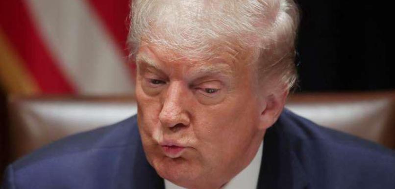 特朗普这回绝对是踢到铁板了。本以为能随便拿捏中东，结果被一顿“胖揍”，硬是把底牌
